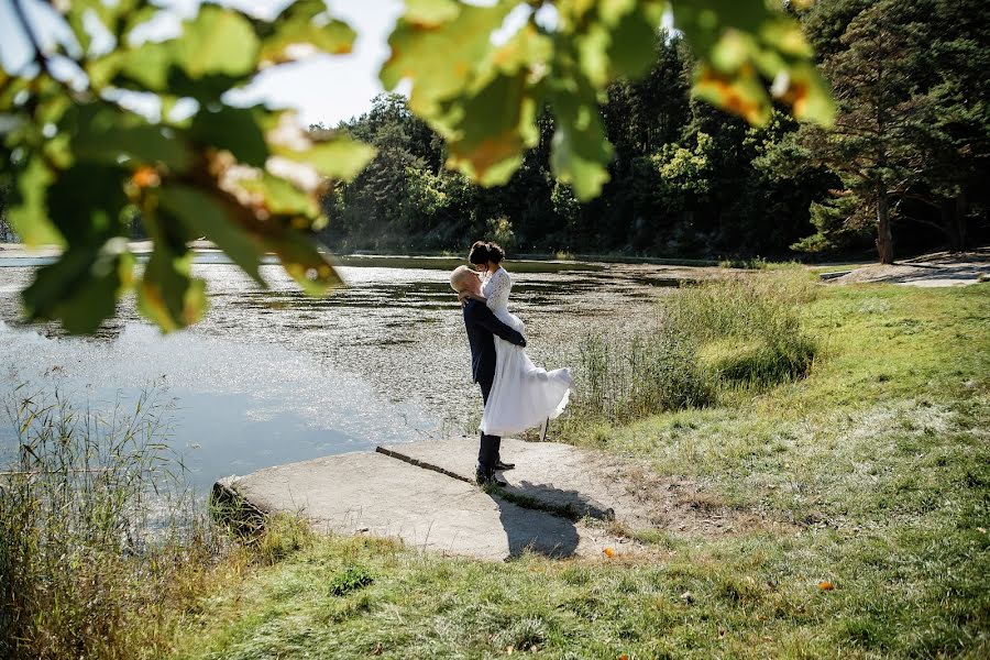 Fotógrafo de casamento Lyubov Kirillova (lyubovk). Foto de 1 de março 2018