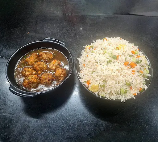 Veg Frid Rice With Veg Monchuria Gravy