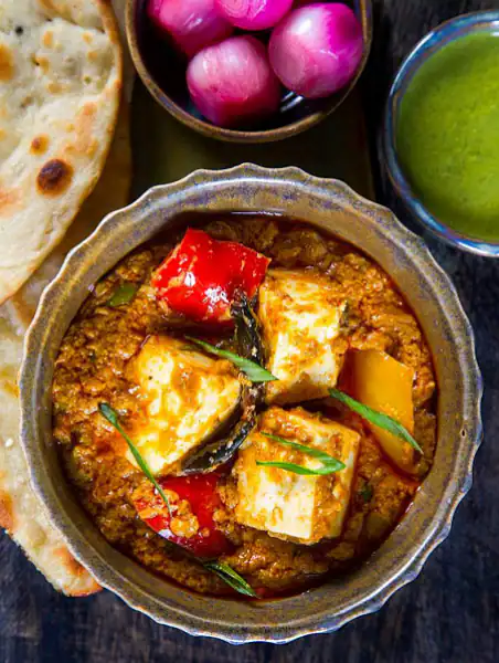 Kadhai Paneer (300ml) + 2 Butter Naan