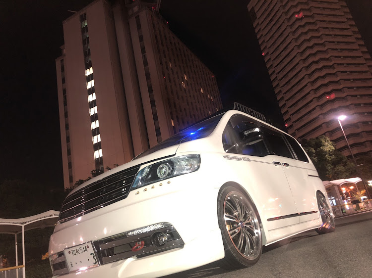 セレナの南港・地元・晩御飯・びっくりドンキー・こだわり車外パーツに関するカスタム事例の投稿画像3枚目