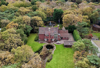 House with garden and terrace 18