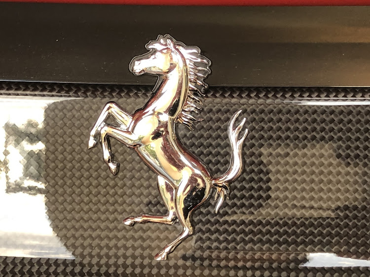CクラスのFerrari488・w204・Cクラス・チームローガン・borcafeに関するカスタム事例の投稿画像6枚目