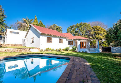 Maison avec piscine et jardin 1