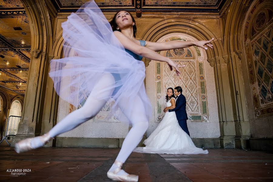 Fotografo di matrimoni Alejandro Souza (alejandrosouza). Foto del 22 giugno 2018