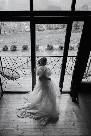 Wedding photographer Nataliya Tolstikova (natalielola). Photo of 24 May 2023