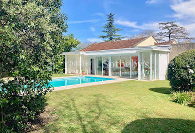 House with pool and terrace 3