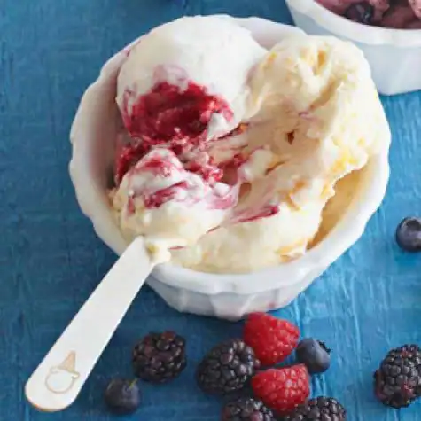 Vanilla Ice Cream With Raspberry Crush