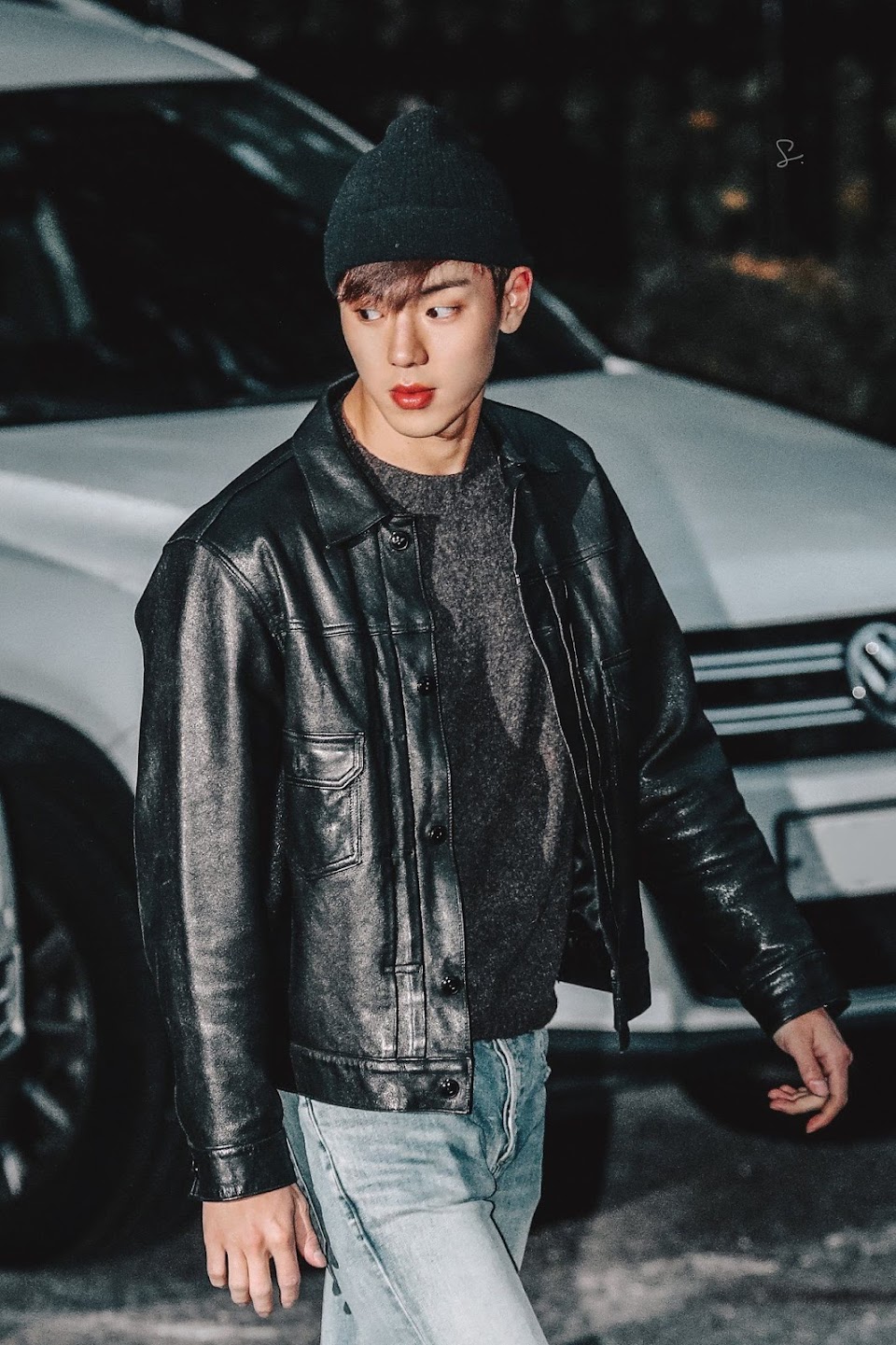 Here Are The 10 Hottest Male Idols In Leather Jackets - Koreaboo