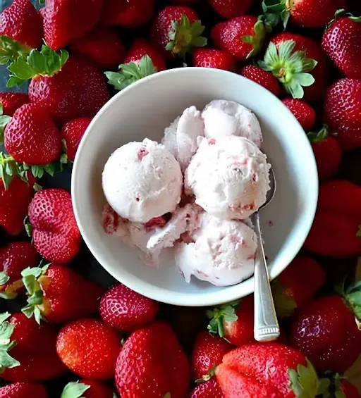 Strawberry Ice Cream [250 Ml]