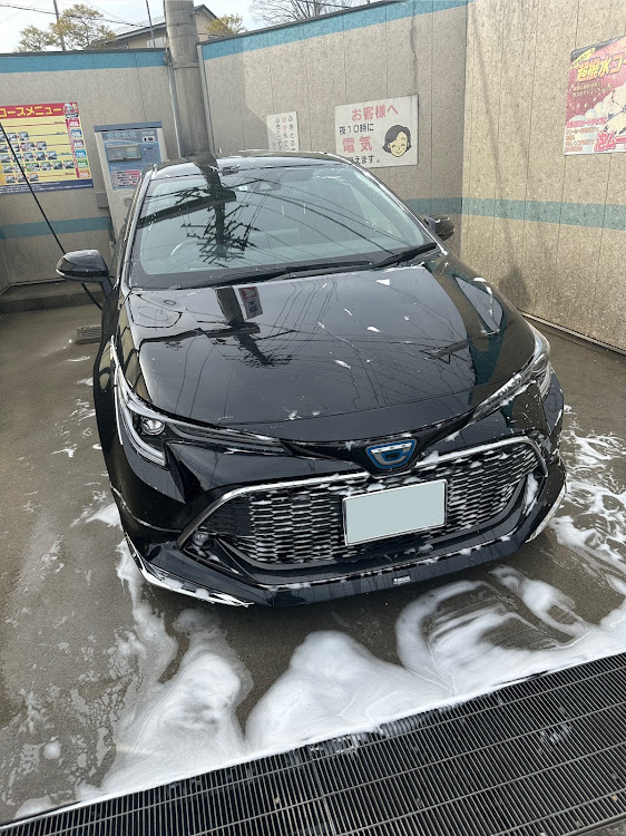 カローラスポーツのLEDルームランプセット交換・洗車・河内長野市に関するカスタム事例の投稿画像3枚目