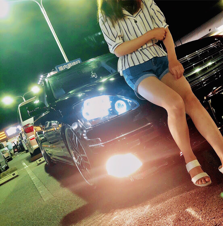 セルシオのDIY・車高調整・エアロ・外装・ライト紹介に関するカスタム事例の投稿画像1枚目