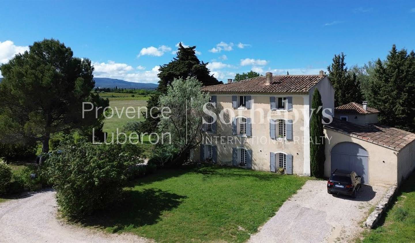 House with pool and terrace Mazan