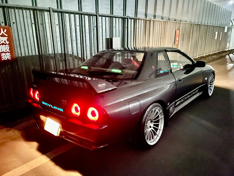 スカイライン GT-Rの斜め45度後方の美学・BNR32・GT-Rに関するカスタム事例の投稿画像1枚目