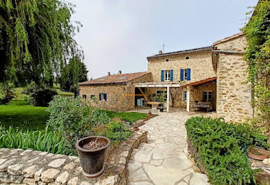 House with pool and terrace 3