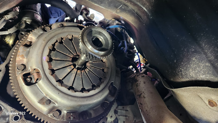 RX-7のミッション載せ替え・DIY・FC3S・クラッチ交換・パイロットベアリングに関するカスタム事例の投稿画像5枚目