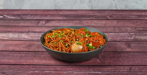 Noodles With Chilli Paneer