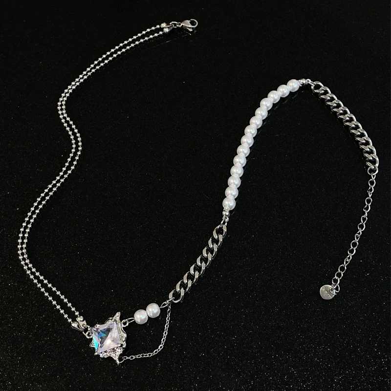 Speciale interest light luxury hiphop block stitching parelketting. Een unieke halsketting voor een stijlvolle en opvallende look.