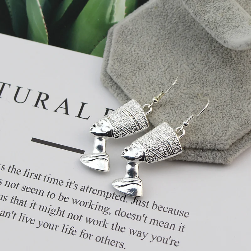 Title 3, Stainless steel hollow ear studs, lightweight a...