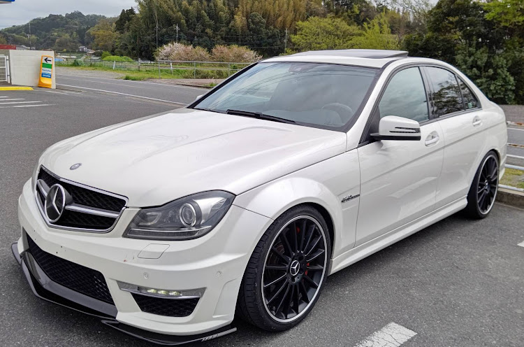 Cクラスの目指せPickUpCars・AMG・C63AMG・M156・w204に関するカスタム事例の投稿画像1枚目