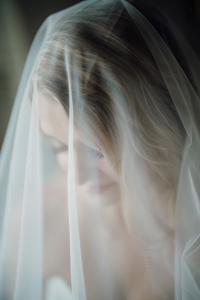 Wedding photographer Olga Gurton (gurton). Photo of 14 November 2022