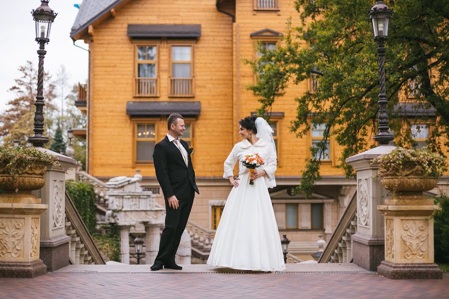 Fotógrafo de casamento Anna Tugolukova (lkovie). Foto de 9 de novembro 2016