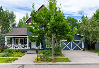 House with garden 2