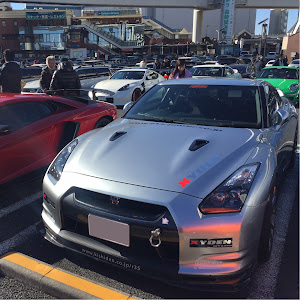 NISSAN GT-R