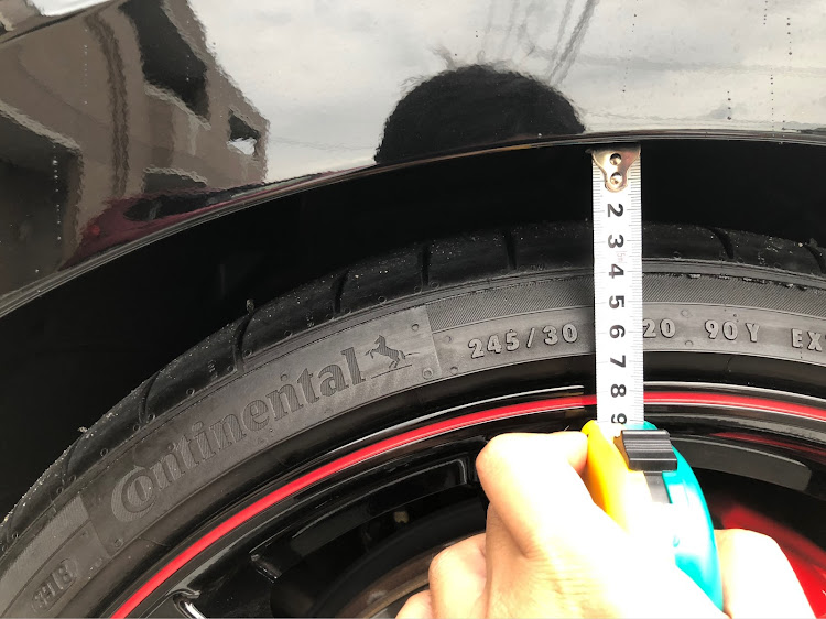 シビックタイプRの100投稿記念・ホイール交換・真横ショット・人生の分岐点・車高調整に関するカスタム事例の投稿画像5枚目