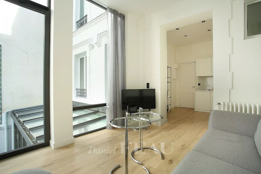 Location meublée appartement 2 pièces 40 m² à Paris 8ème (75008), 2 200 €