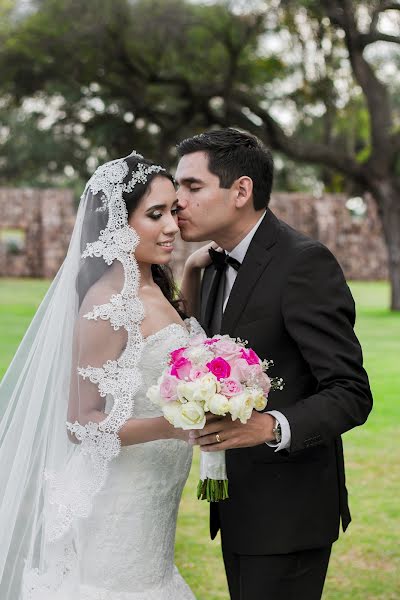 Jurufoto perkahwinan Bernardo Olvera (olvera45). Foto pada 10 Januari 2020