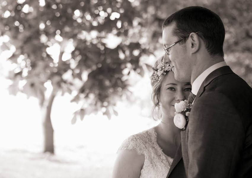 Fotógrafo de casamento Maxine Huselbee (maxinehuselbee). Foto de 2 de julho 2019