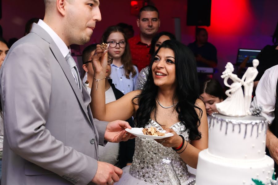 Fotógrafo de casamento Robert Petrovic (robertpetrovic). Foto de 22 de fevereiro 2020