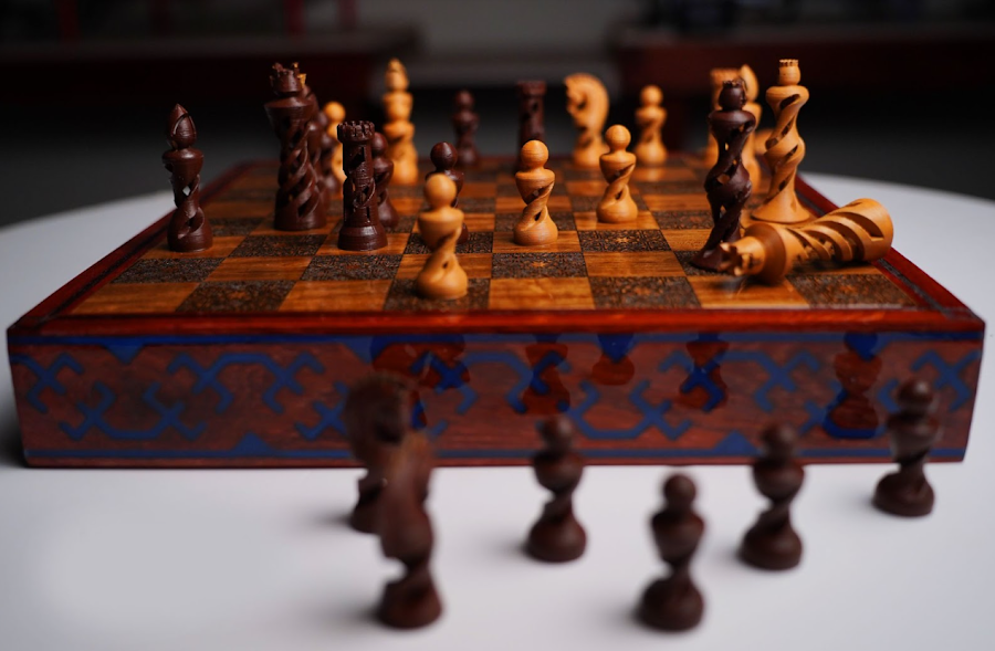 The awesome 3D printed, CNC machines, and laser engraved chess set by John from Mellowpine. 