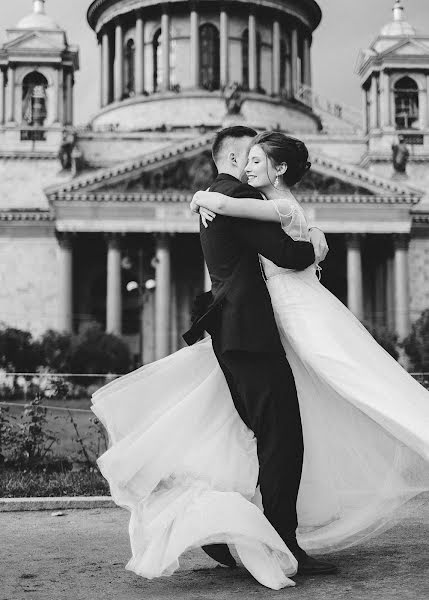 Wedding photographer Aleksandra Bukhareva (bukhareva). Photo of 28 February 2017