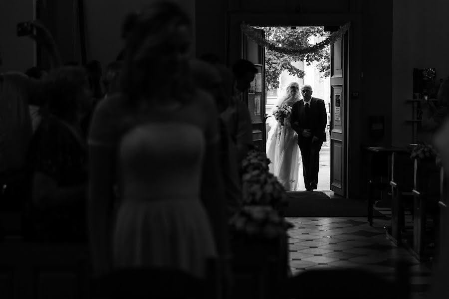 Fotógrafo de casamento Anna Evgrafova (fishfoto). Foto de 24 de outubro 2018