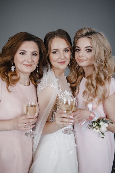 Fotógrafo de casamento Dmitriy Ryzhkov (dmitriyrizhkov). Foto de 8 de fevereiro 2019