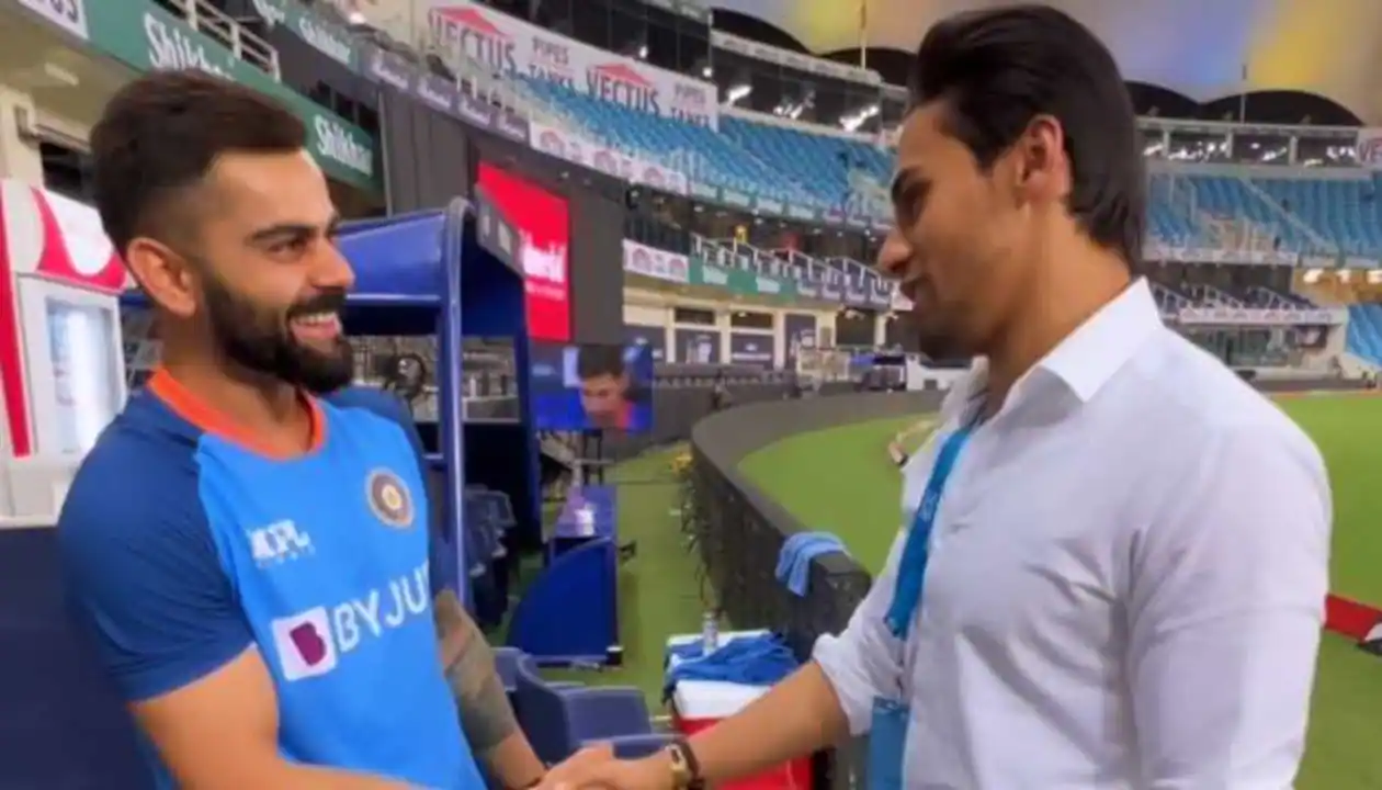 After India trounced Pakistan, a video surfaced of Virat Kohli speaking fluent Punjabi with the 'Maaro Mujhe Maaro' dude.