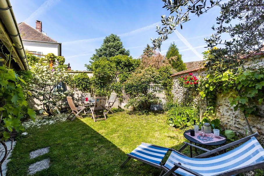 Vente maison 5 pièces 105 m² à Montfort-l'Amaury (78490), 284 000 €