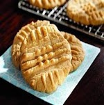 Irresistible Peanut Butter Cookies was pinched from <a href="http://www.poweroffamilymeals.com/Recipes/Details.aspx?recipeID=960" target="_blank">www.poweroffamilymeals.com.</a>