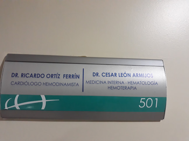 Dr. Cesar Leon Armijo - Guayaquil