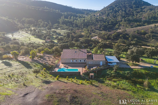 Buy this luxury house in Aljezur (Portugal) - Rural house with pool and mountain view