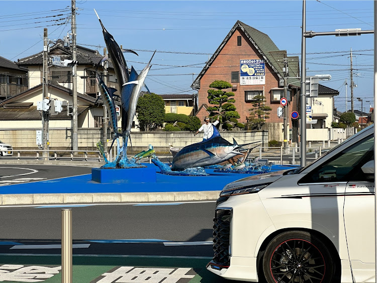 ヴォクシーの毎日投稿継続中・カジキマグロとコラボ・大洗駅・スマートキー電池切れに関するカスタム事例の投稿画像1枚目