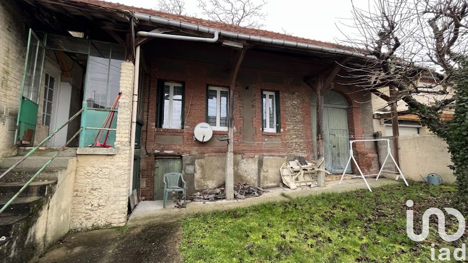 Vente maison 5 pièces 99 m² à Sérifontaine (60590), 160 000 €