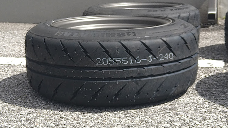 スカイラインのホイール交換・スカイライン・R31・ワタナベホイール・シバタイヤに関するカスタム事例の投稿画像6枚目