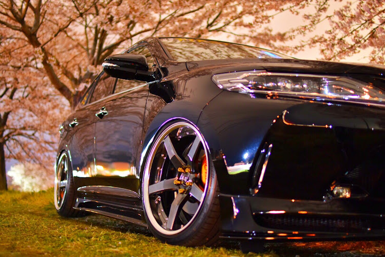 ハリアーのハリアー60系後期・夜桜と愛車・デジイチ撮影・写真って難しいなぁ…。に関するカスタム事例の投稿画像2枚目