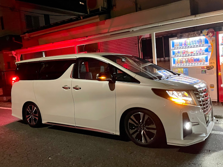 アルファードの9月もよろしくお願いします。・タイヤ裏組みに関するカスタム事例の投稿画像1枚目