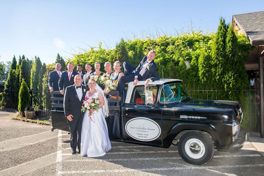 Fotografo di matrimoni Martin Burlus (martinburlus). Foto del 29 dicembre 2019