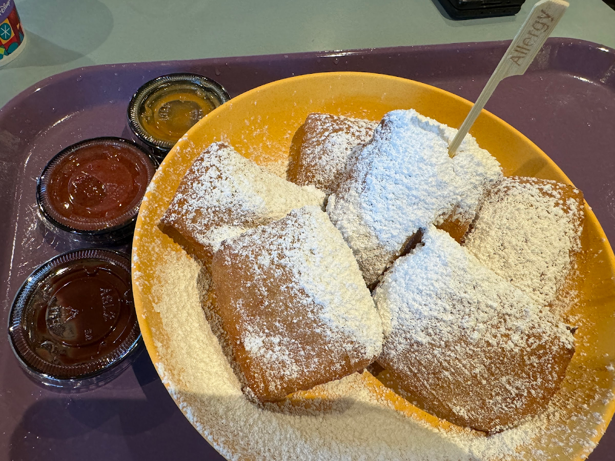 Gluten-Free Beignets at Scat Cat's Club