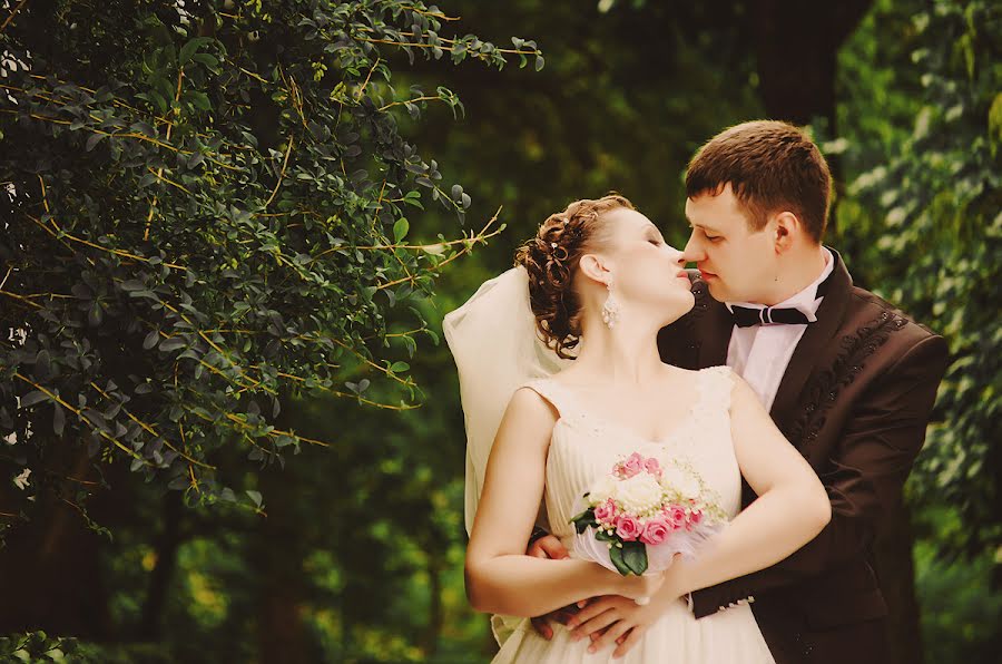 Photographe de mariage Lina Genchikova (genchikovi). Photo du 13 mai 2014