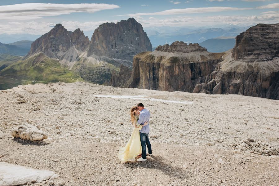 Wedding photographer Octavian Stiopu (octawians). Photo of 17 October 2017